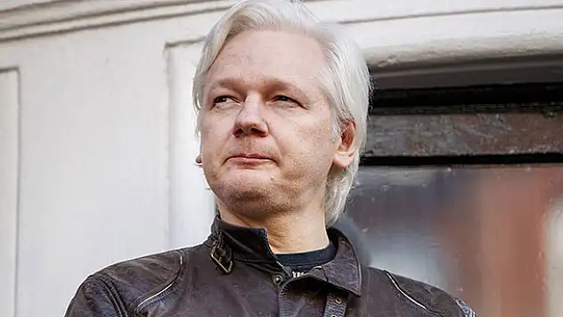 Wikileaks'in kurucusu Assange gözaltına alındı