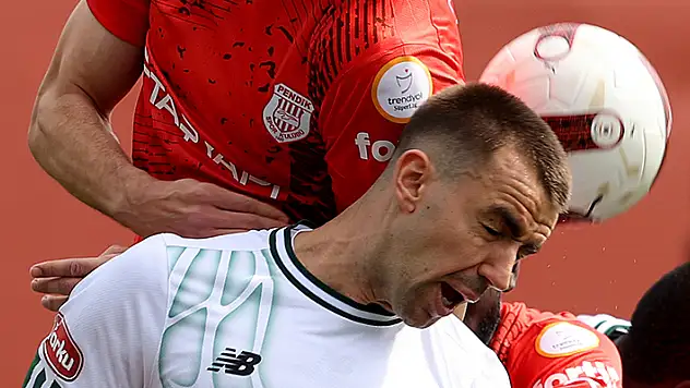 Yabancı futbolcu fon bedellerini açıkladı
