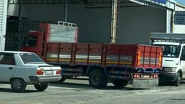 Yağ kanalına düşen işçi yaralandı
