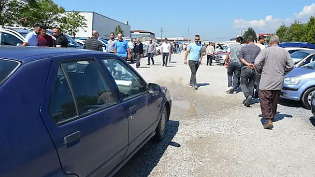 Yaklaşan Ramazan Bayramı tatili 2. el araç fiyatlarını arttırdı