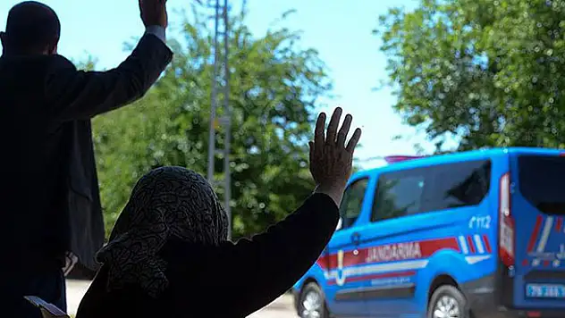Yaklaşık 2 milyon kişi seyahat izin belgesine başvurdu