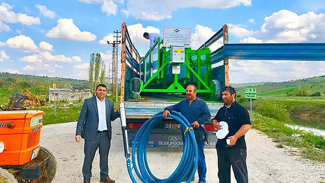 Yalıhüyük'te çiftçiye güneş enerjili sulama sistemi hibe edildi