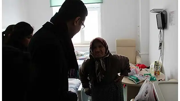 Yalnız yaşayan hasta kadın tedavi altına alındı