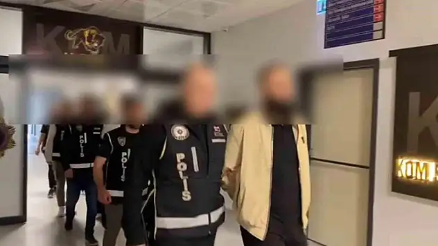 Yalova'da 'Türkiye vatandaşlığı' vaadiyle yabancıları dolandıranlara operasyon: 1 tutuklama
