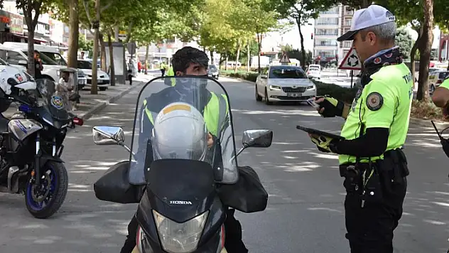 Yanlış bilinen ehliyet konusu 'B sınıfı ehliyetim var ben motosiklet kullanılabiliyorum'
