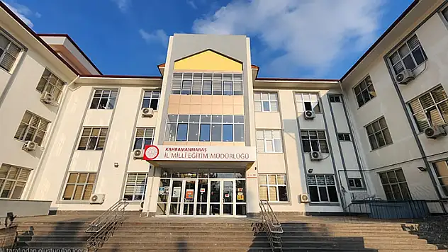 Yapay zekayla kız arkadaşlarının müstehcen fotoğraflarını oluşturan 2 liseli tutuklandı