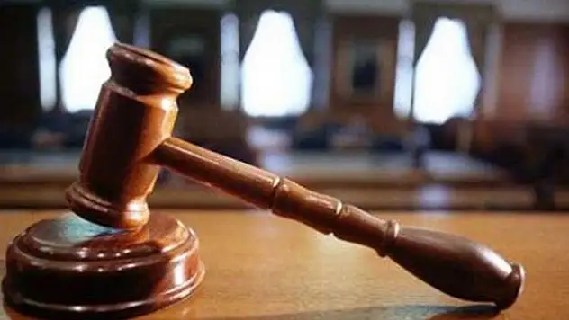 Yargıtay'dan emsal karar: Baba işsiz çocuğuna yardım nafakası ödeyecek