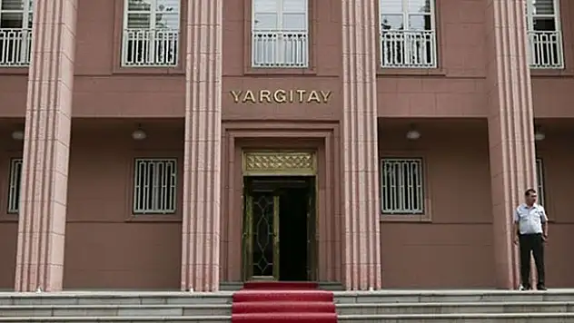 Yargıtay'dan emsal karar! Tazminatsız işten çıkarılan...