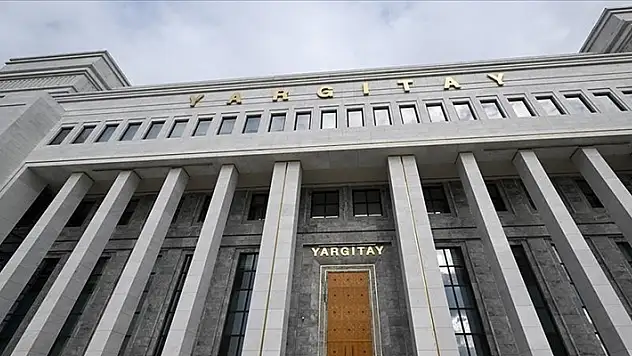 Yargıtay 'erkek ol, yürekli ol' sözlerini hakaret saymadı
