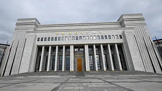 Yargıtay, kayınvalide ve kayınbabaya 'anne, baba' diye hitap etmemeyi boşanmada kusur saydı
