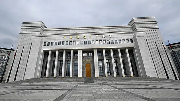 Yargıtay 'midesiz' sözcüğünü hakaret saymadı
