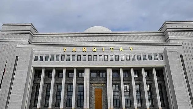 Yargıtaydan 'iş yerindeki zorlayıcı sebepten işten çıkarmada da ihbar tazminatı ödenmeli' kararı