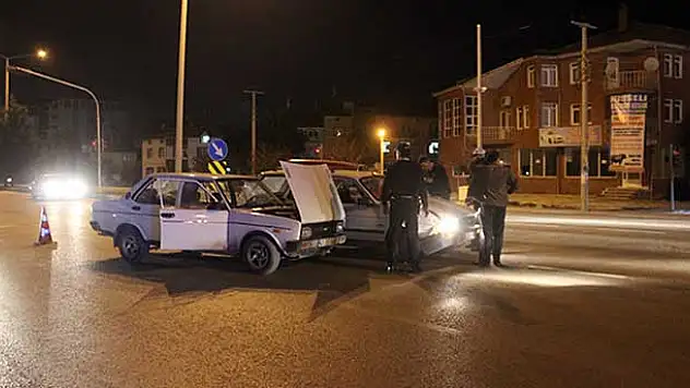Yarım saat arayla meydana gelen iki ayrı kaza: 4 yaralı