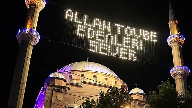 Yarın Kadir Gecesi