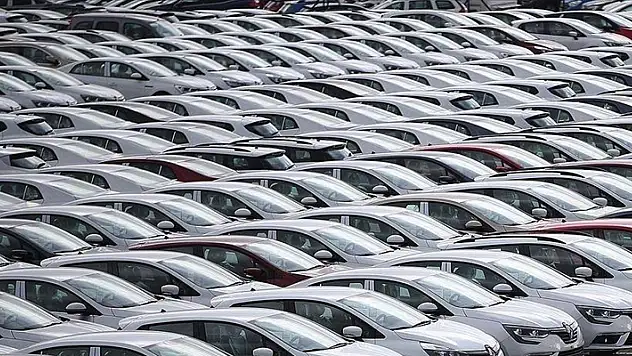 Yarından itibaren ikinci el araçlar sıfır fiyatının üzerinde pazarlanamayacak

