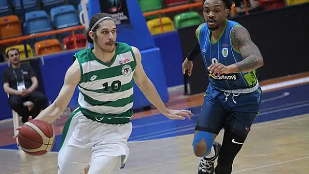 Yarış nefes kesiyor