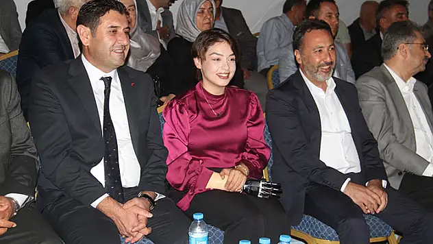Yarışmada 1 milyonluk ödülü kazanan Hüyüklü Rabia, ata topraklarında