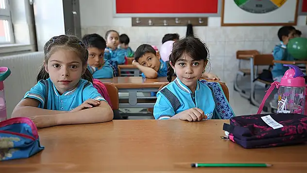 Yarıyıl tatilinin ardından ilk ders zili yarın çalacak
