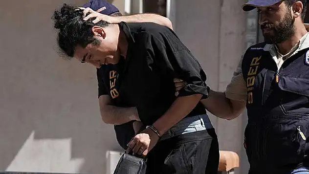 Yasa dışı bahis operasyonunda gözaltına alınan 'Gaga Bulut' tutuklandı
