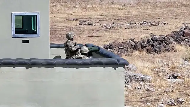 Yasa dışı yollarla sınırdan geçmeye çalışan 4'ü terörist 46 kişi yakalandı
