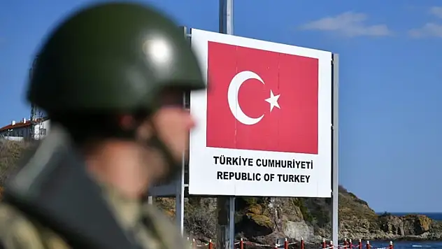 Yasa dışı yollarla Yunanistan'a geçmeye çalışan biri FETÖ üyesi 3 kişi yakalandı
