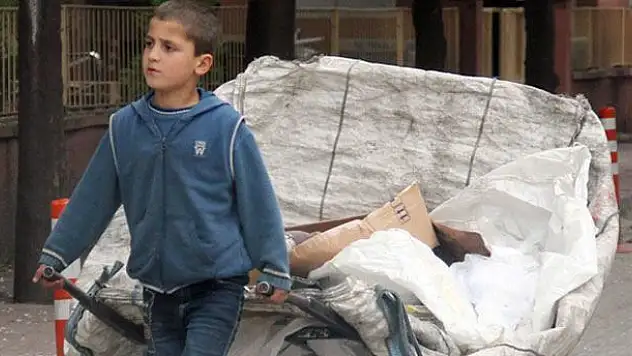 Yaşıtları bayram kutlarken, onlar çalışıyor