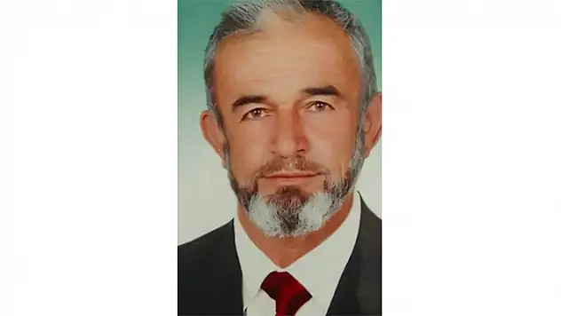 Yaşlı adam, sobayı yakmaya çalışırken yanıcı maddenin parlayıp yangın çıkarmasıyla öldü
