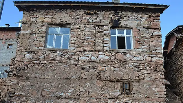 Yaşlı Çift Ölümden Döndü