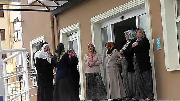 Yaşlı kadın ağaçları ilaçlarken zehirlenip hayatını kaybetti