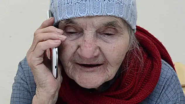 Yaşlıların yüzde 15'i ambulans çağırmayı bilmiyor