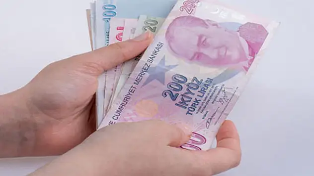 Yaşlılık aylığı 1000 lira oluyor!