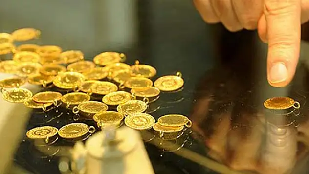Yastık altında 3 bin 500 ton altın