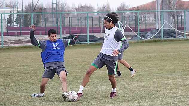Yavru Kartal hız kesmiyor
