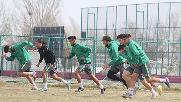 Yavru Kartal'ın gözü Ağrı Spor'da
