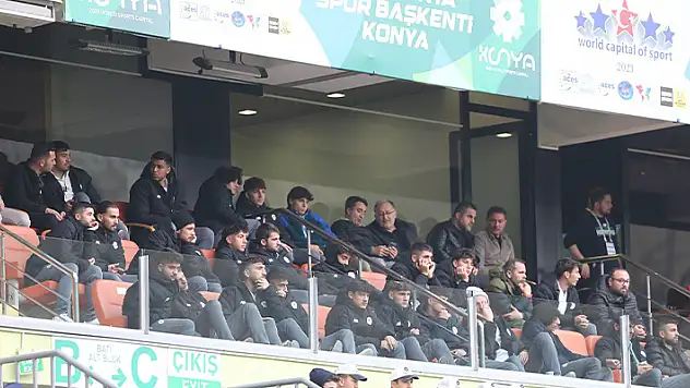Yavru Kartal, Konyaspor-Beyoğlu Yeni Çarşı maçını tribünden destekledi