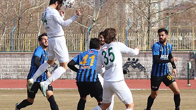 Yavru Kartal nefeslendi