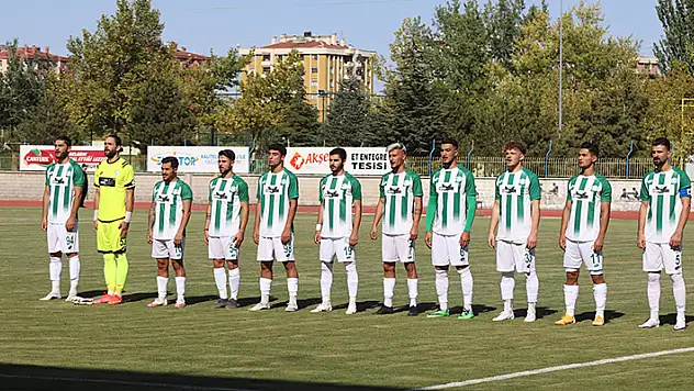 Yavru Kartal puanla döndü
