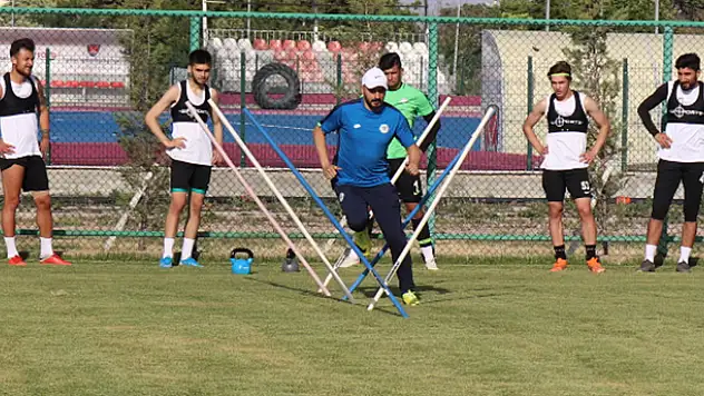Yavru Kartal sahada