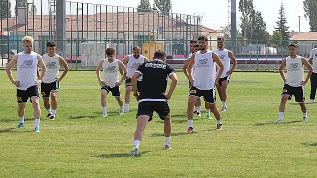 Yavru Kartal sahaya indi
