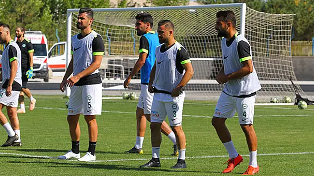 Yavru Kartal taktik çalışıyor