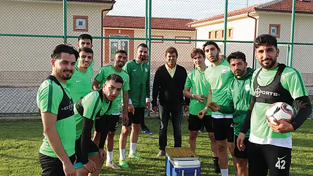 YAVRU KARTAL TATİLDE