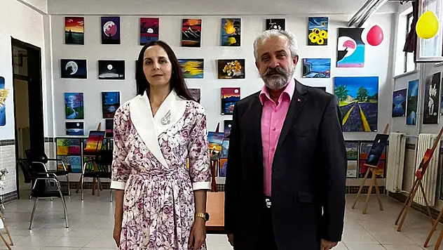 Yavuz Sultan Selim Ortaokulu sergisi beğeni topladı