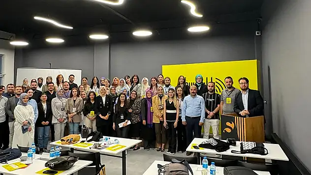 Yayıncılık Yaz Okulu 2024, yayıncılık sektörüne nitelikli gençler kazandırdı
