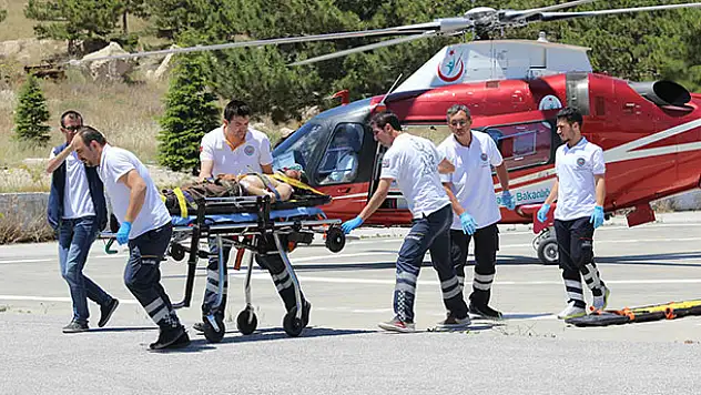 Yaylada yaralanan epilepsi hastası helikopterle taşındı