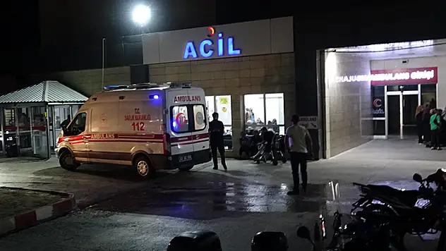 Yaz okulunda 25 öğrenci yemekten zehirlendi
