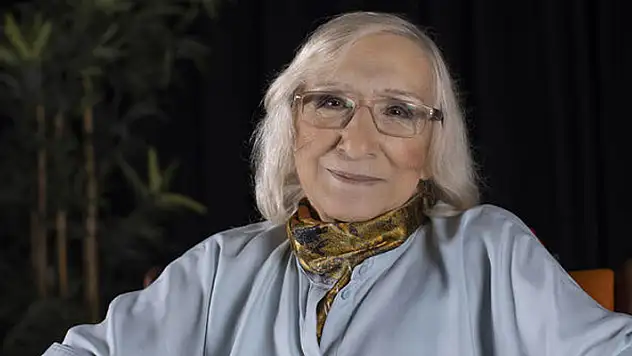 Yazar Alev Alatlı hayatını kaybetti