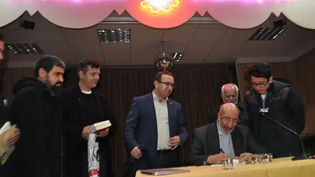 Yazar Dilipak, Seydişehir'de konferans verdi