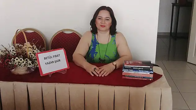 'Yazar doğduğuma inanıyorum'