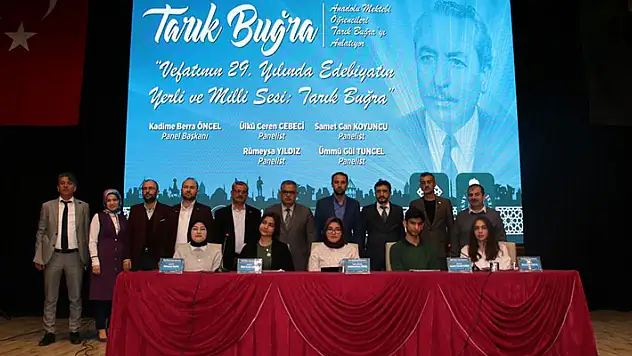 Yazar Tarık Buğra memleketi Akşehir'de panelle anıldı
