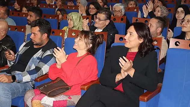 'Yeni 80'ler 90'lar' gösterisine yoğun ilgi